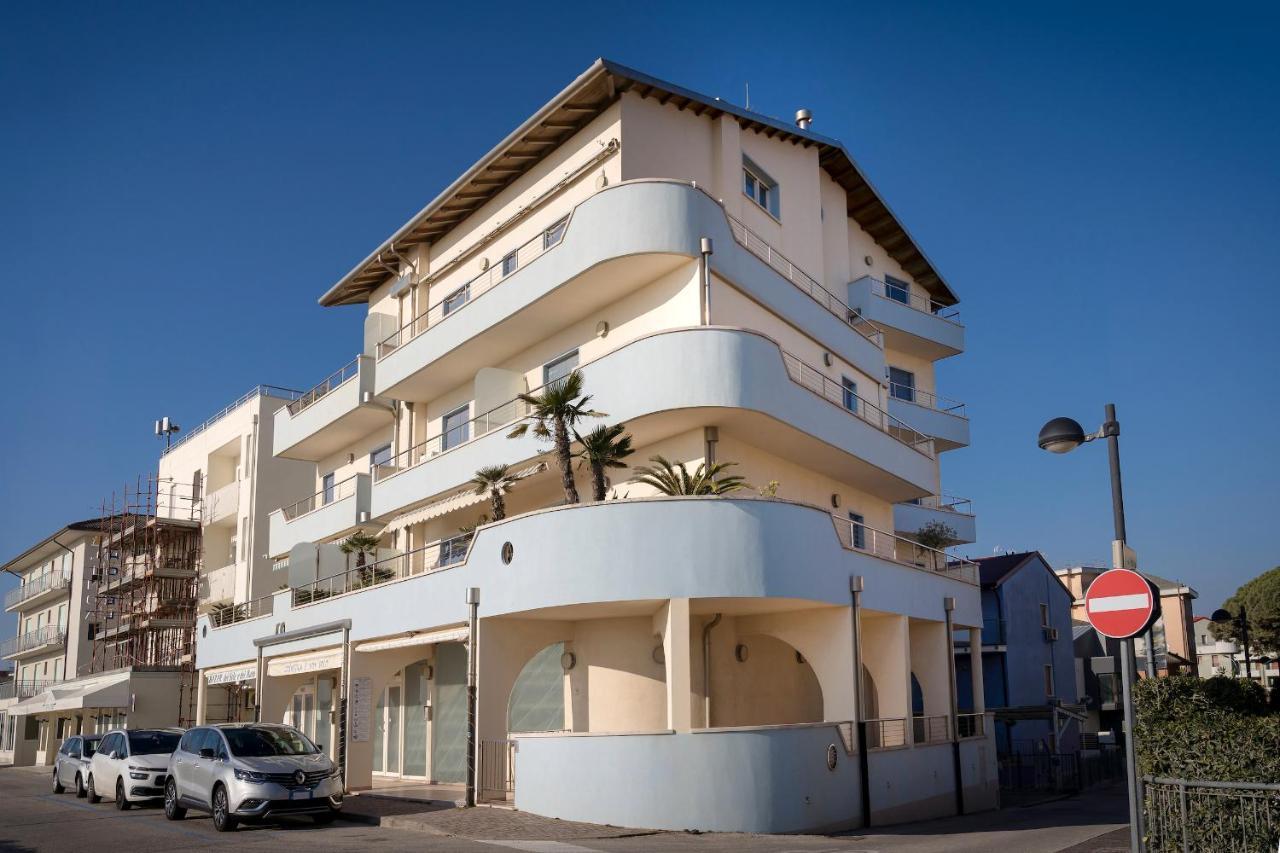 Ferrari Apartments Levante Caorle Zewnętrze zdjęcie