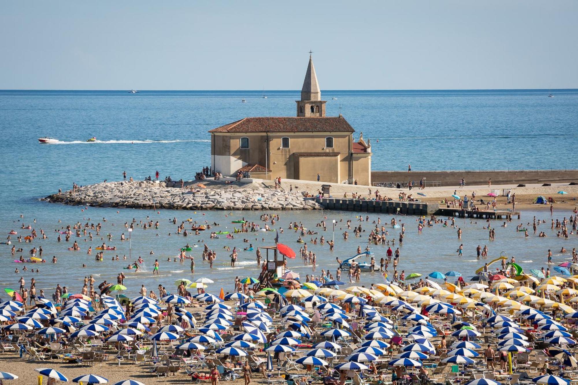 Ferrari Apartments Levante Caorle Zewnętrze zdjęcie